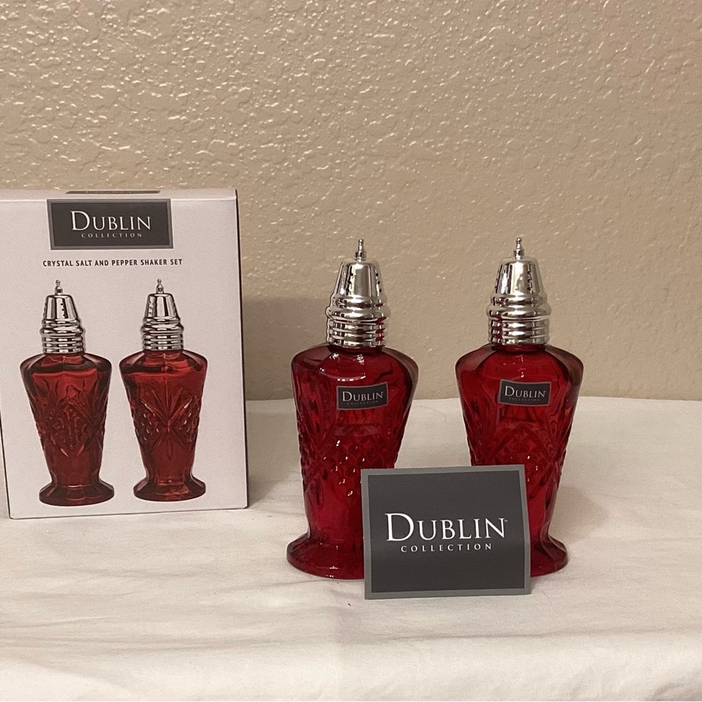 Godinger Red Crystal Salt & Pepper Shaker Set. Boxed